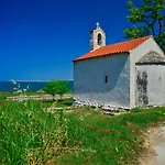 Rafin Dvor Διαμέρισμα Vrsi