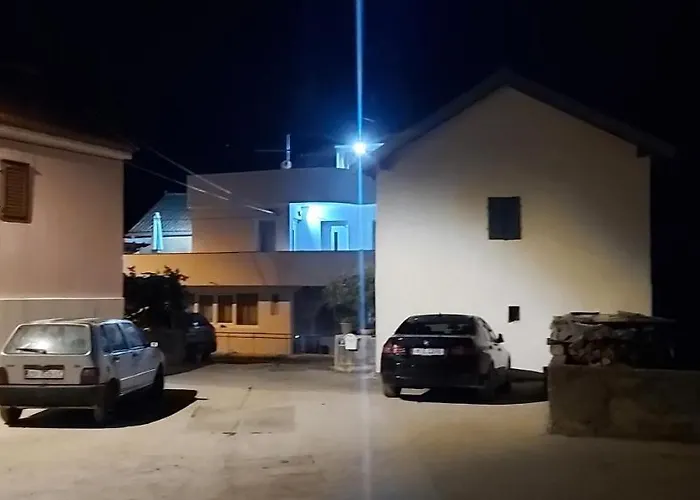 Rafin Dvor Apartament *