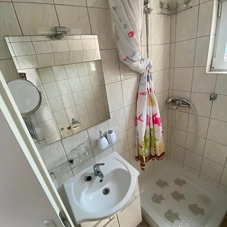 Apartment Rafin Dvor Vrsi