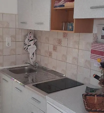 Rafin Dvor Apartman Vrsi