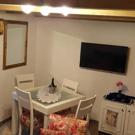 Apartment Rafin Dvor Vrsi